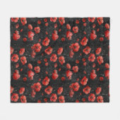 Rote Mohnchen auf schwarz Fleecedecke (Vorderseite (Horizontal))