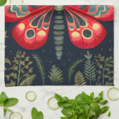 Rote Motte im Nachtgarten Geschirrtuch (Gefaltet)