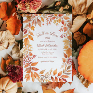 Rote orangefarbene Herbstlaube fallen im Brautpart Einladung