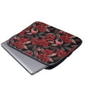 Rote Orchideen auf schwarz. Laptopschutzhülle (Vorne Knopf)