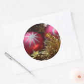 Rote Ornament Runder Aufkleber (Umschlag)
