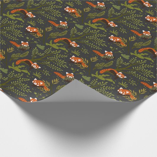 Rote Pandas im Waldschwarz Geschenkpapier (Ecke)