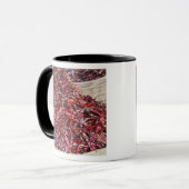 Rote Paprikaschoten auf dem lokalen Markt für Erze Tasse (Vorderseite Links)