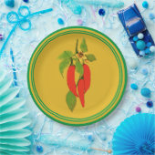 Rote Paprikaschoten der Papierplatte auf dem Hinte Pappteller (Party)