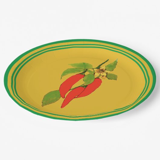 Rote Paprikaschoten der Papierplatte auf dem Hinte Pappteller (Schrägansicht)