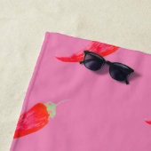 Rote Paprikaschoten in Aquarellfarben Erstrosa Strandtuch (Beispiel)