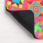 Rote Patchwork-Steppdecke blockiert Mousepad (Ecke)