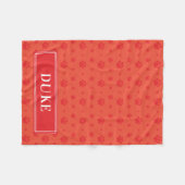 Rote Paws Monogram Pet Fleece Blankon (Vorderseite (Horizontal))