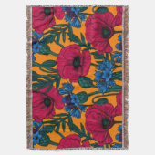 Rote Pfeffer und blaue Kornblumen auf Orange Decke (Vorderseite Vertikal)