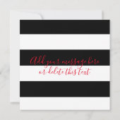 Rote Pflaumen auf schwarz-weiß gestreiftem Hinterg (Rückseite)