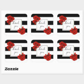 Rote Pflaumen auf schwarz-weiß gestreiftem Hinterg Quadratischer Aufkleber (Blatt)