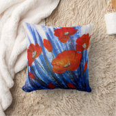 Rote Pflaumen im blauen Gras Kissen (Decke)