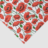 Rote Pflaumen in einem Feld auf Weiß Seidenpapier (Ausschnitt)