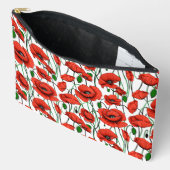 Rote Pflaumen in einem Feld auf Weiß Zubehörtasche (Offen)