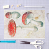 Rote Pilze murel verblassten beängstigenden Hinter Seidenpapier (Handwerk)