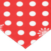 Rote Polka-Punkte und Schneeflocken Tischdecke (Schrägansicht)