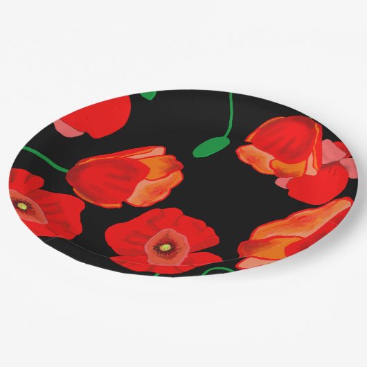 Rote Poppies auf der schwarzen Hintergrunddarstell Pappteller (Schrägansicht)