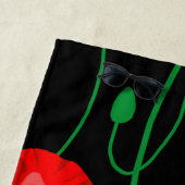 Rote Poppies auf der schwarzen Hintergrunddarstell Strandtuch (Beispiel)