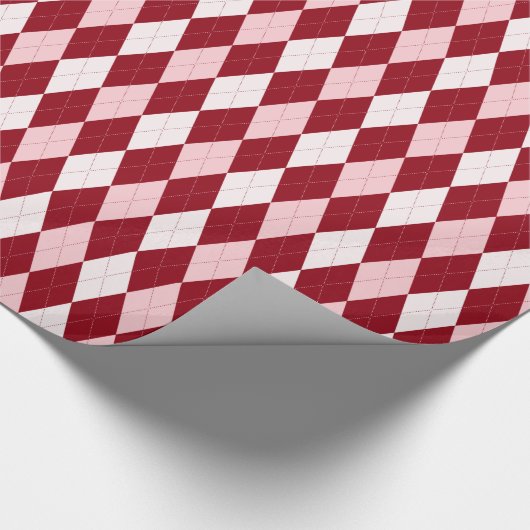 Rote Raute Crimson Pink Kleine Diamantform Geschenkpapier (Ecke)