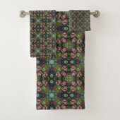 Rote reife Äpfel auf Baumkaleidoskop Badhandtuch Set (Insitu)