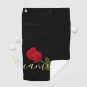 Rote Rose auf Schwarz und Gold monogramiert Golfhandtuch (Insitu)