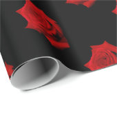 Rote Rose auf schwarzem Hintergrund Geschenkpapier (Rolleneckpunkt)