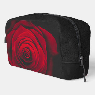 Rote Rose auf schwarzem Hintergrund mit Vintage-Ef Waschbeutel