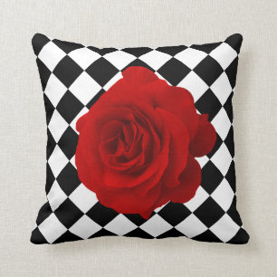 Rote Rose auf Schwarzweiss-Diamant-Muster Kissen