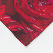Rote Rose blüht mit Abtropfen - Fotografie Fleecedecke (Ecke)