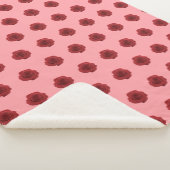 Rote Rose Blume Nahtloses Muster auf Sherpa Blanke Sherpadecke (3/4)