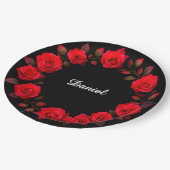Rote Rose Blumenreath im Schwarzen Hintergrund Pappteller (Schrägansicht)