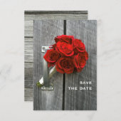 Rote Rose Bouquet & Barnwood Wedding retten das Da Save The Date (Vorne/Hinten)