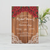 Rote Rose Braun Dusche Einladung rustikales Holz (Stehend Vorderseite)