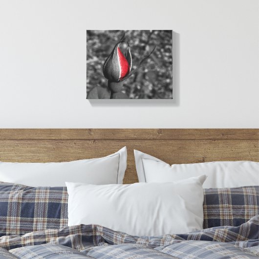 Rote Rose Bud Leinwand (Insitu (Schlafzimmer))