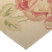 Rote Rose, Creme, Blütenprint Tischdecke (Schrägansicht)