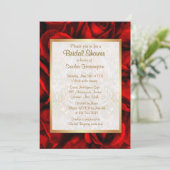 Rote Rose Floral Brautparty Einladung (Stehend Vorderseite)