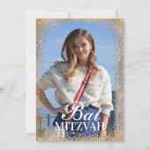 Rote Rose Gold Glitzer Confetti Foto Bat Mitzvah Einladung (Vorderseite)
