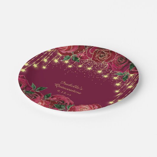 Rote Rose Gold Star String Light Stars Quinceañera Pappteller (Schrägansicht)