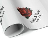 Rote Rose Gothic Wedname and Date Geschenkpapier (Rolleneckpunkt)