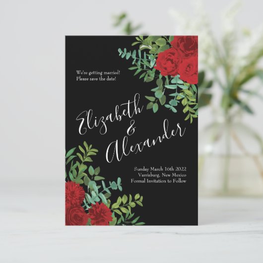 Rote Rose Hochzeit Einladung (Stehend Vorderseite)