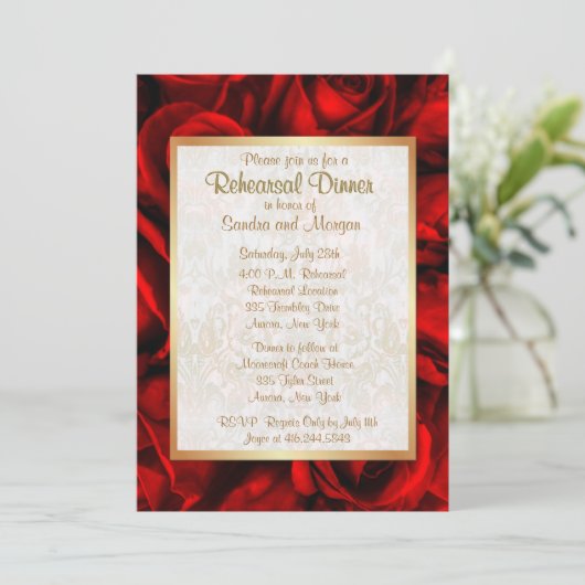 Rote Rose Hochzeit Probe Dinner Einladung (Stehend Vorderseite)
