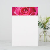 Rote Rose im Garten Briefpapier (Stehend Vorderseite)