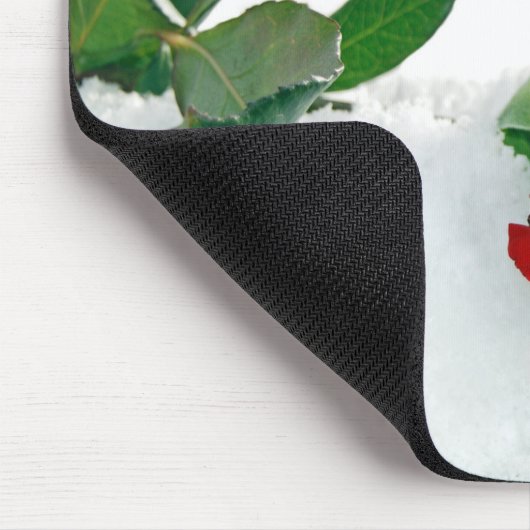 rote Rose im Schnee Mousepad (Ecke)