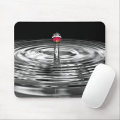 rote Rose in Wassertröpfchen Mousepad (Mit Mouse)