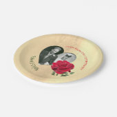 Rote Rose individuelle Hochzeitstag Pappteller (Schrägansicht)