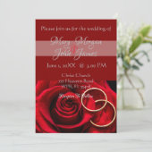 Rote Rose mit Ring Hochzeit Einladung (Stehend Vorderseite)