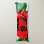 Rote Rose mit Taubenfallen Seitenschläferkissen (Vorderseite Vertikal)