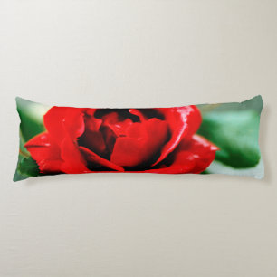 Rote Rose mit Taubenfallen Seitenschläferkissen