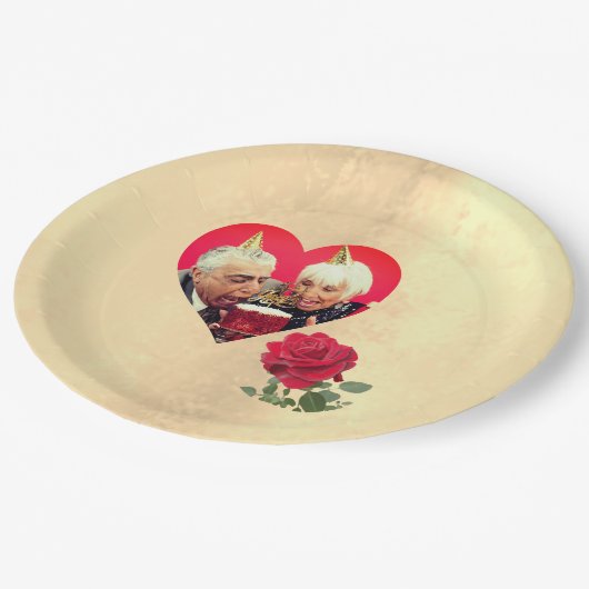 Rote Rose Pappteller (Schrägansicht)