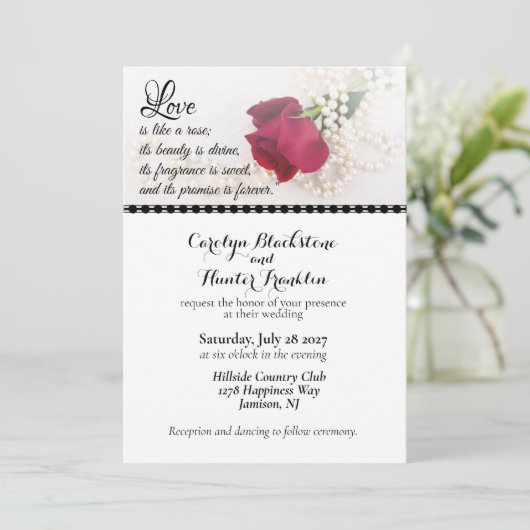 Rote Rose & Perlen Hochzeit Einladung (Stehend Vorderseite)